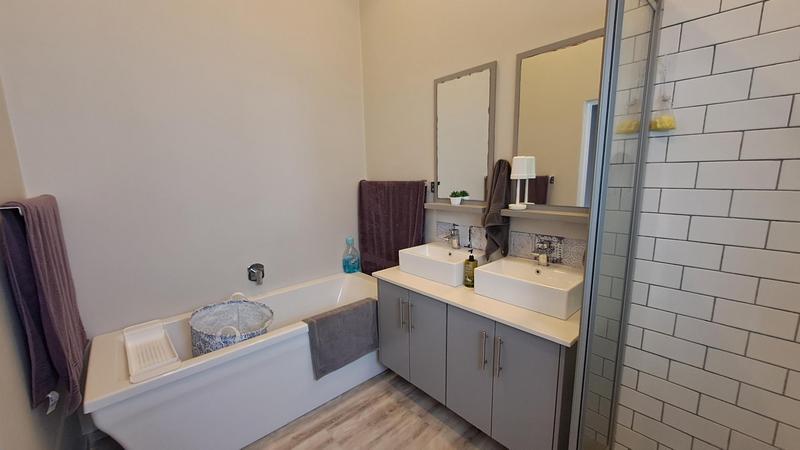 4 Bedroom Property for Sale in Jongensfontein Western Cape